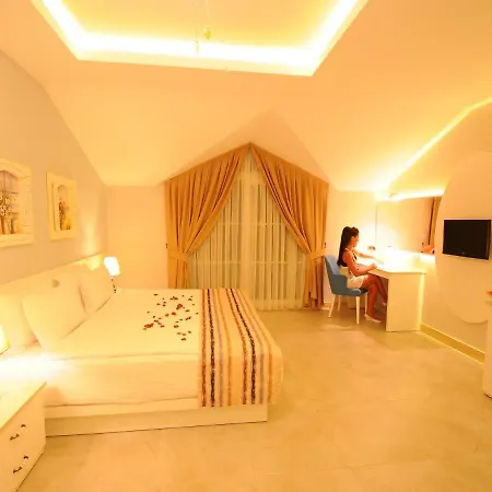 Hotel Sea Breeze And