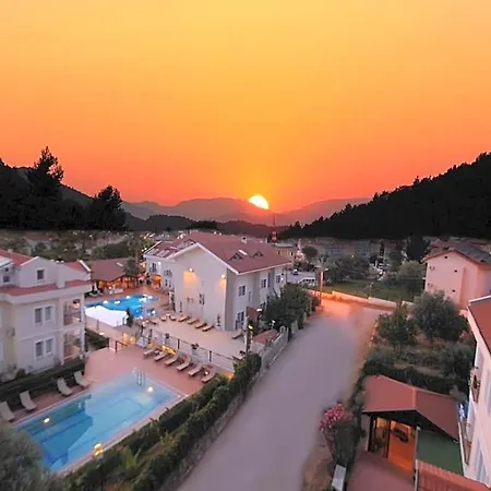 فندق وشقق سي برييز 4*