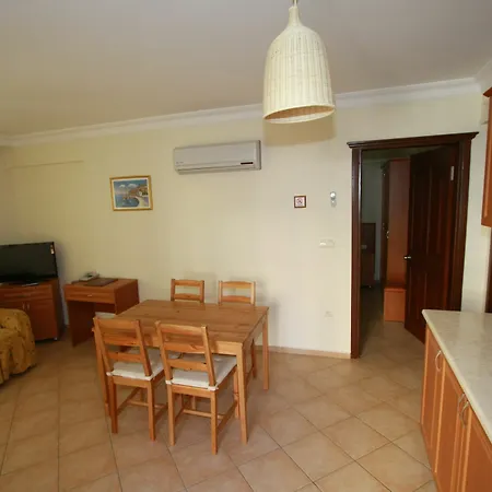 Hotel Sea Breeze Hotel&apartments 4*