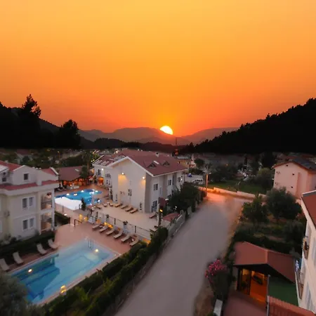 Sea Breeze Hotel&apartments 4*