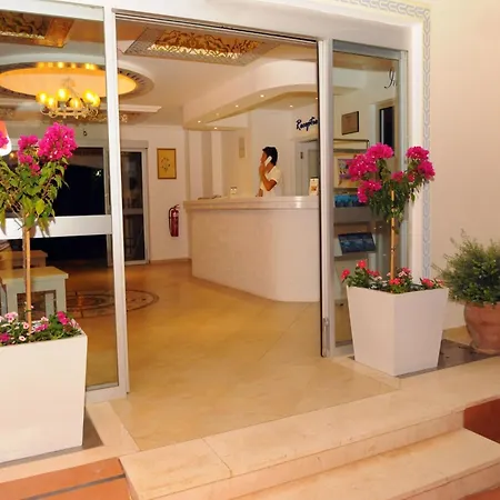 Sea Breeze And Hotel