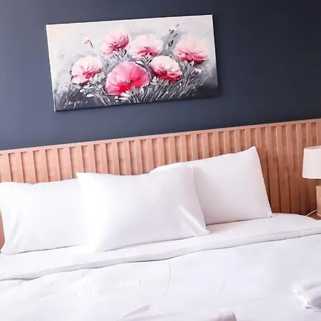 Sea Breeze Hotel&apartments Hotel 4*