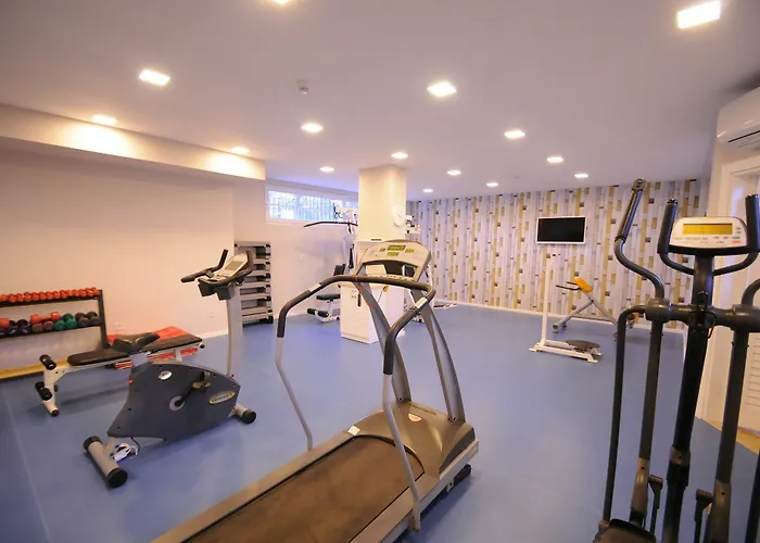 Hotel Sea Breeze And