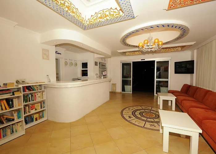 Sea Breeze And Hotell 4*