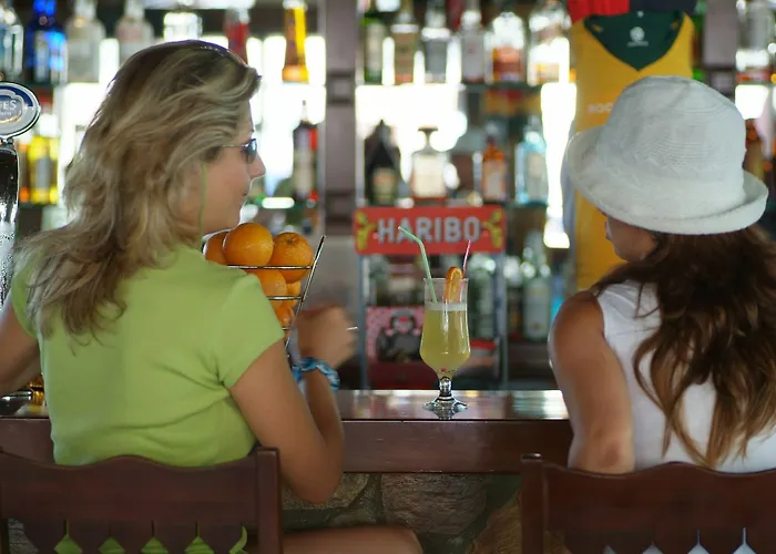 Hotell Sea Breeze And 4*