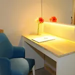 Hotel Sea Breeze And 4*