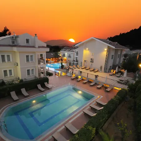 Sea Breeze And Hotell 4*