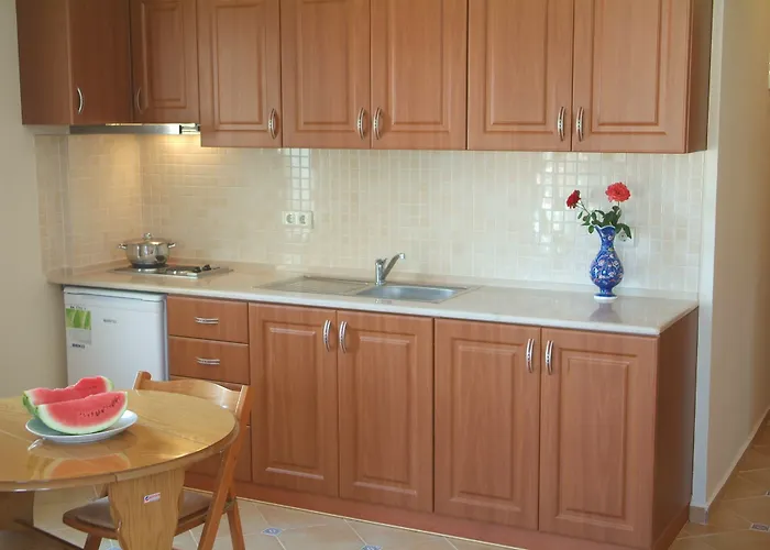 Sea Breeze And Отель 4*